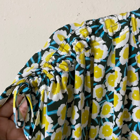 Diane von Furstenberg Grania Silk Floral Blouse M - Picture 4 of 7